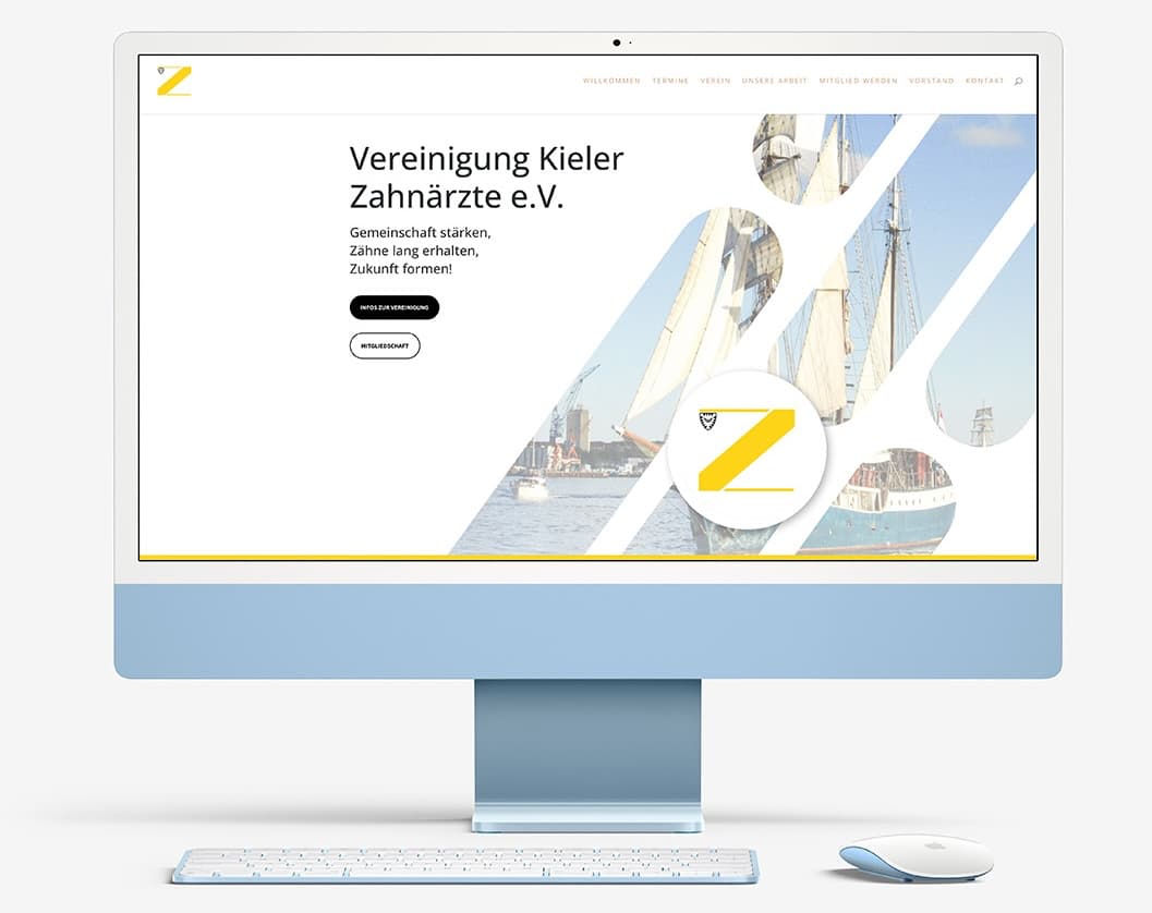 Webauftritt einer zahnärztlichen Vereinigung auf einem Monitor